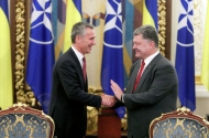 Глава миссии при НАТО: Киев не может сам обеспечить свою безопасность